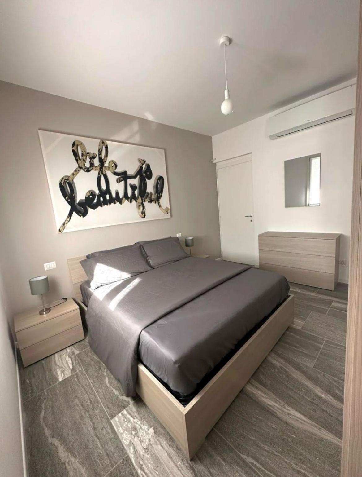 Essential Apartment Sesto San Giovanni Bagian luar foto