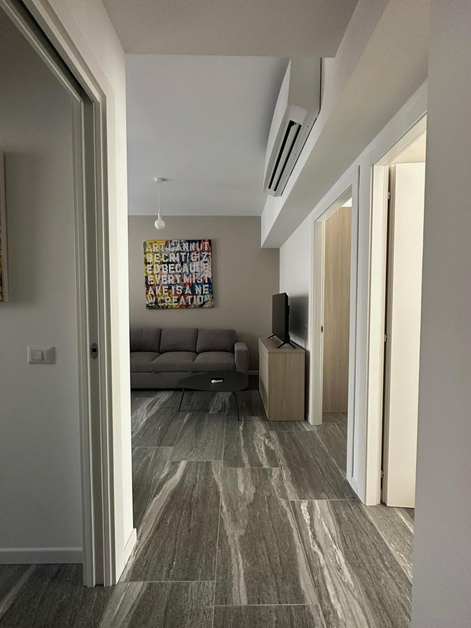 Essential Apartment Sesto San Giovanni Bagian luar foto