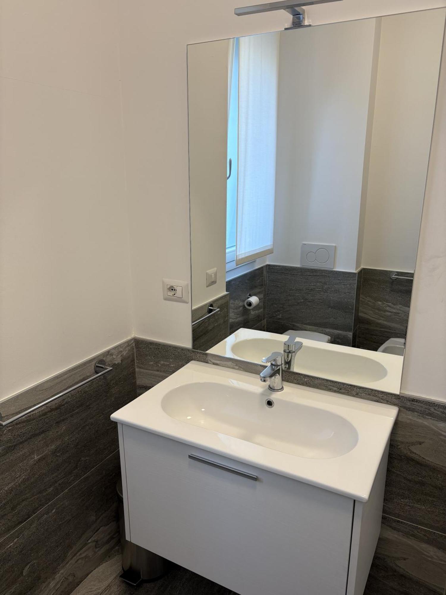 Essential Apartment Sesto San Giovanni Bagian luar foto