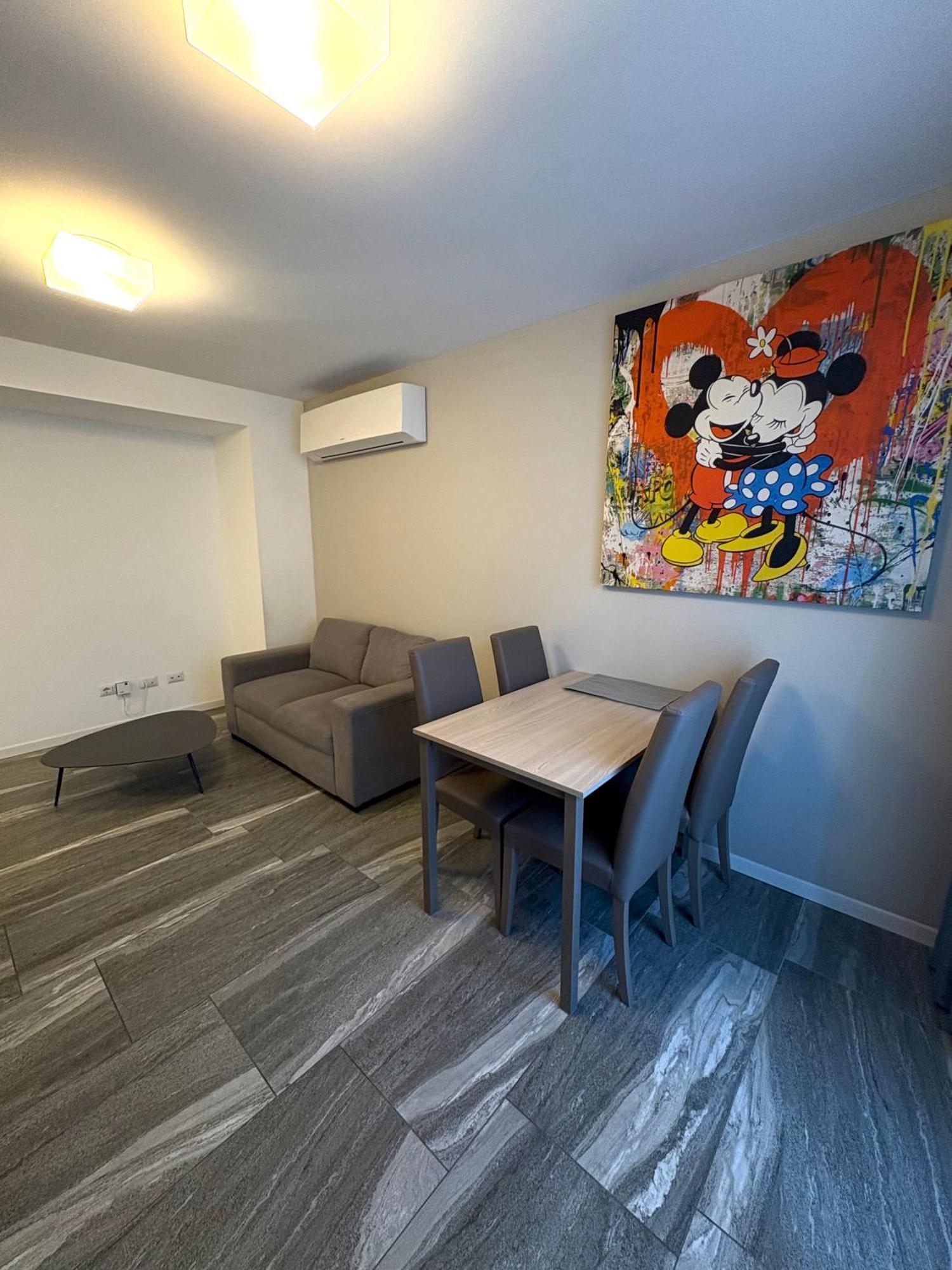Essential Apartment Sesto San Giovanni Bagian luar foto