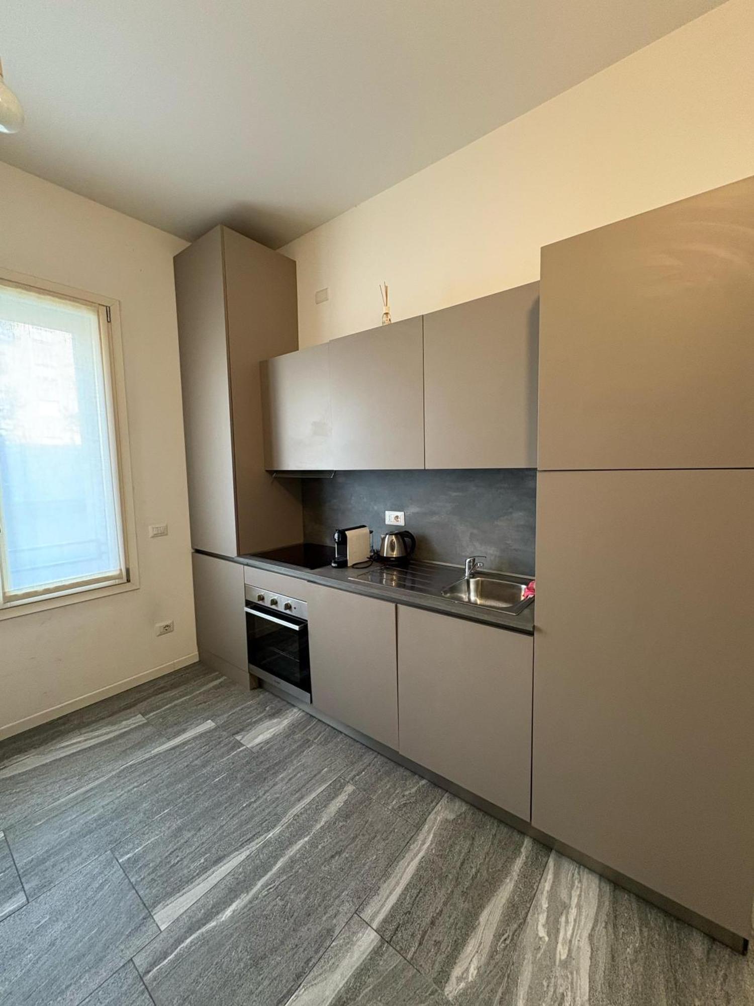 Essential Apartment Sesto San Giovanni Bagian luar foto