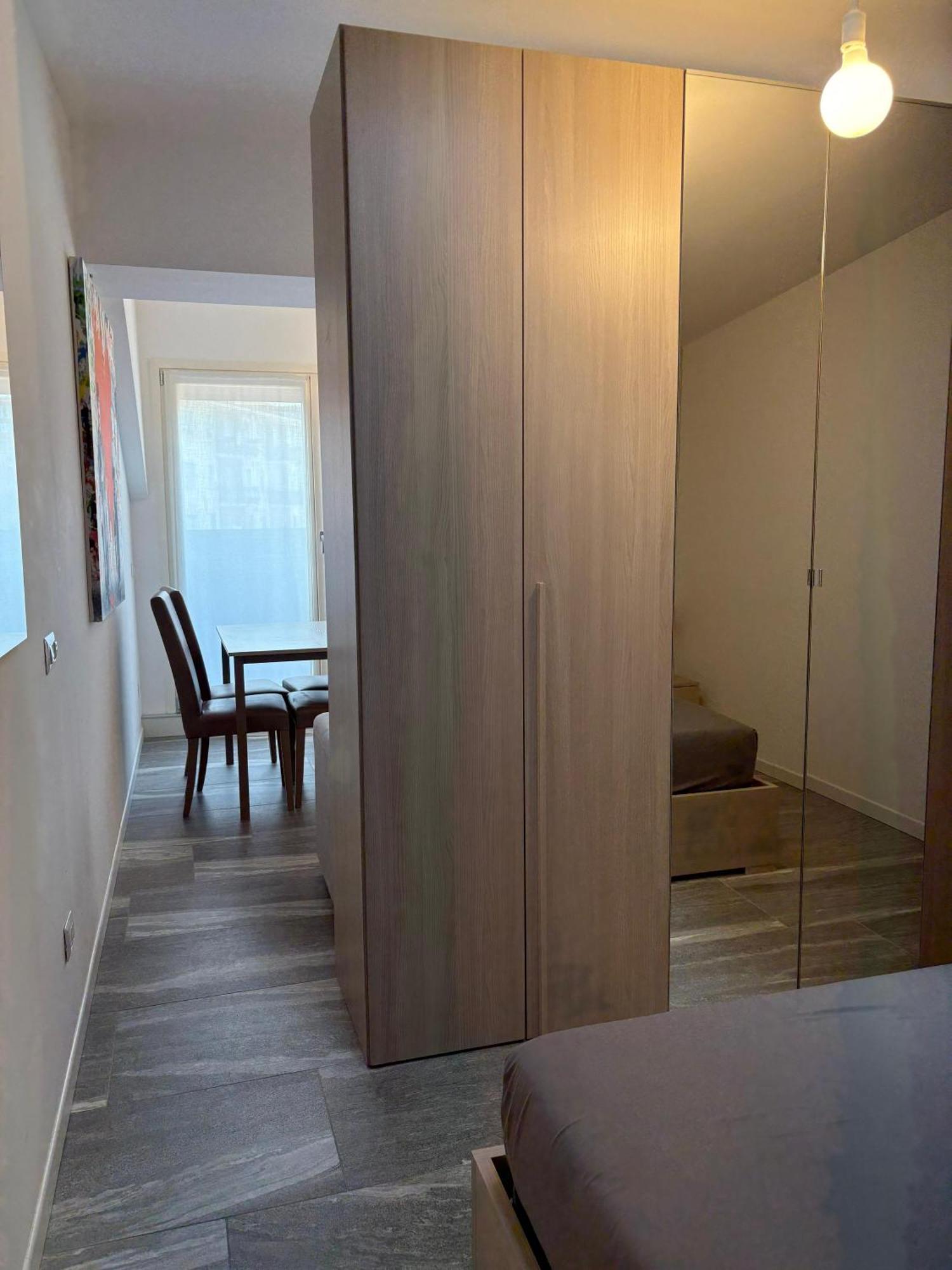 Essential Apartment Sesto San Giovanni Bagian luar foto