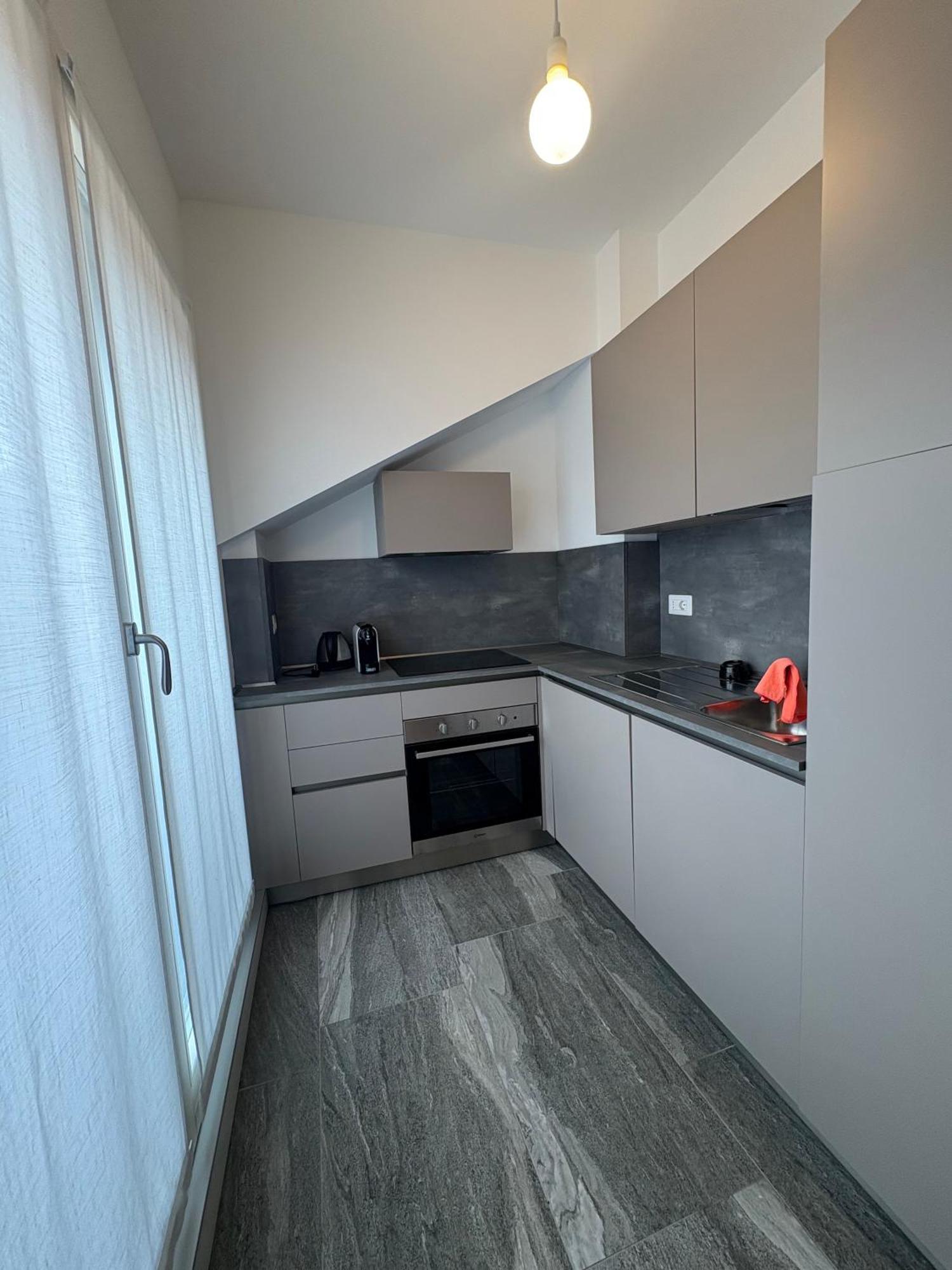 Essential Apartment Sesto San Giovanni Bagian luar foto