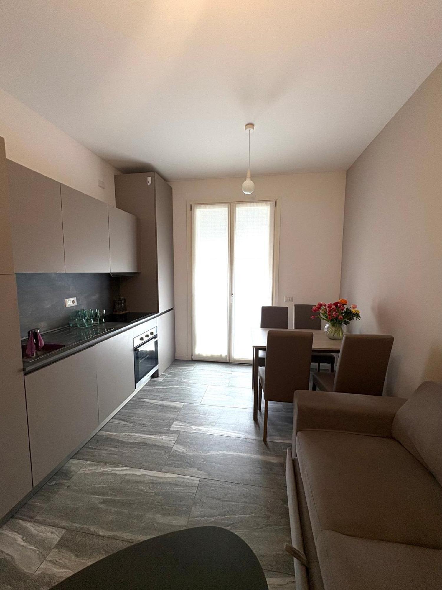 Essential Apartment Sesto San Giovanni Bagian luar foto